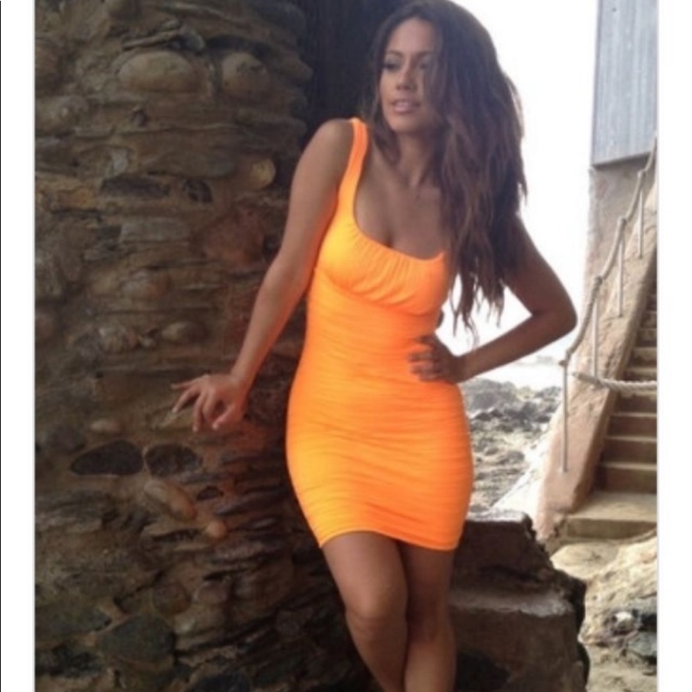 Neon orange body on dress 🧡🍊